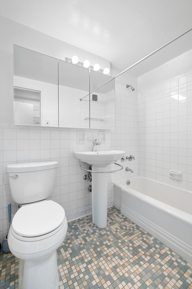 315 E 65TH Street APT8K