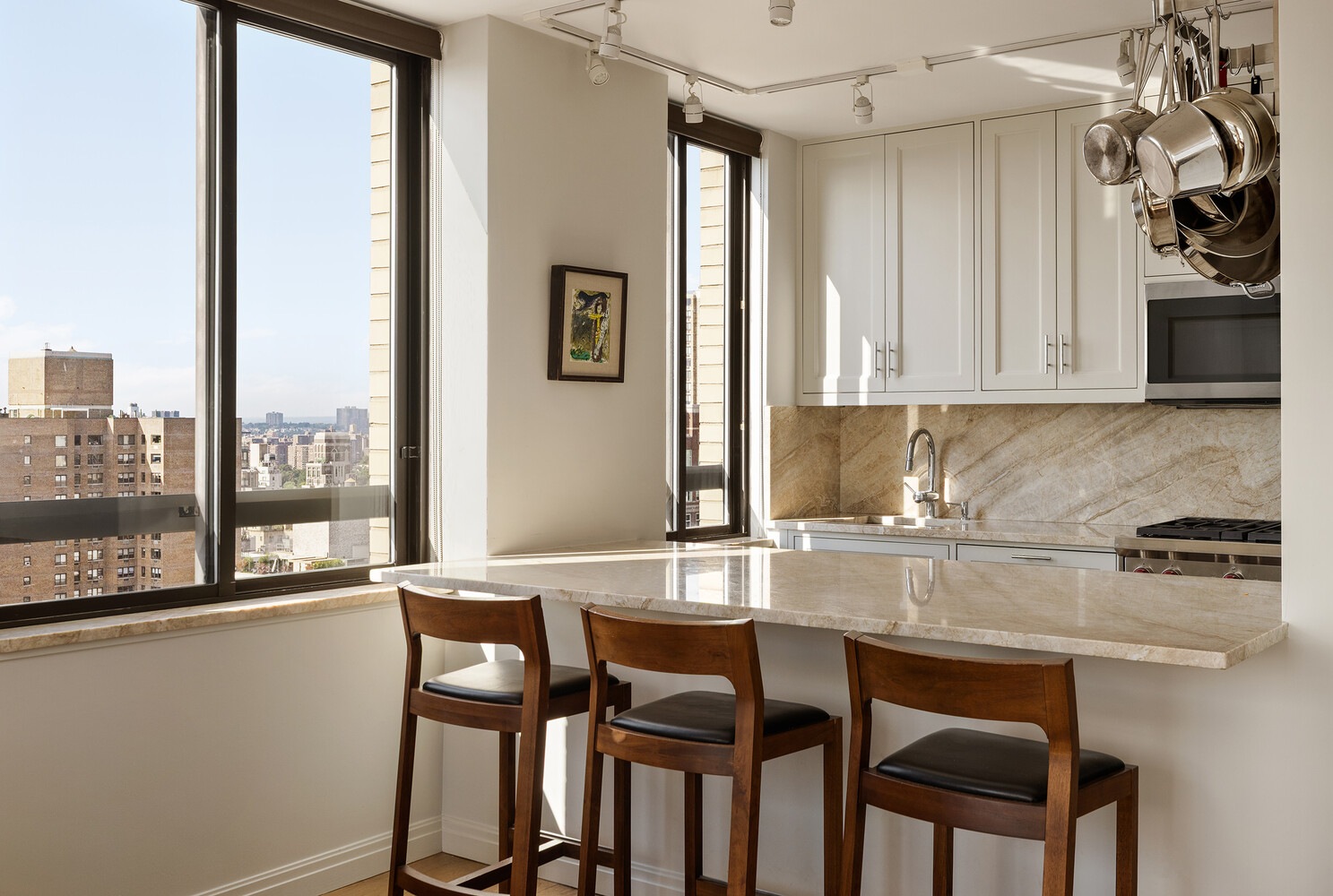 171 E 84TH Street 33E