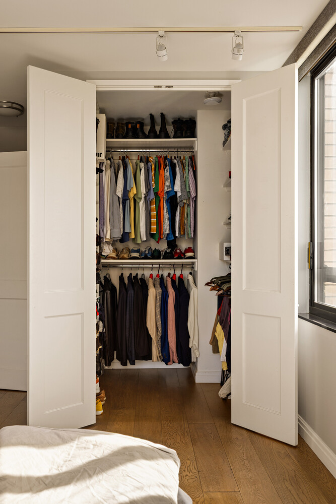 171 E 84TH Street 33E