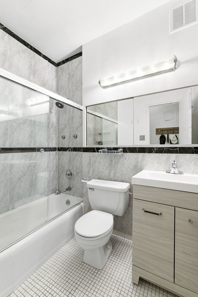 7 E 14TH Street 1603