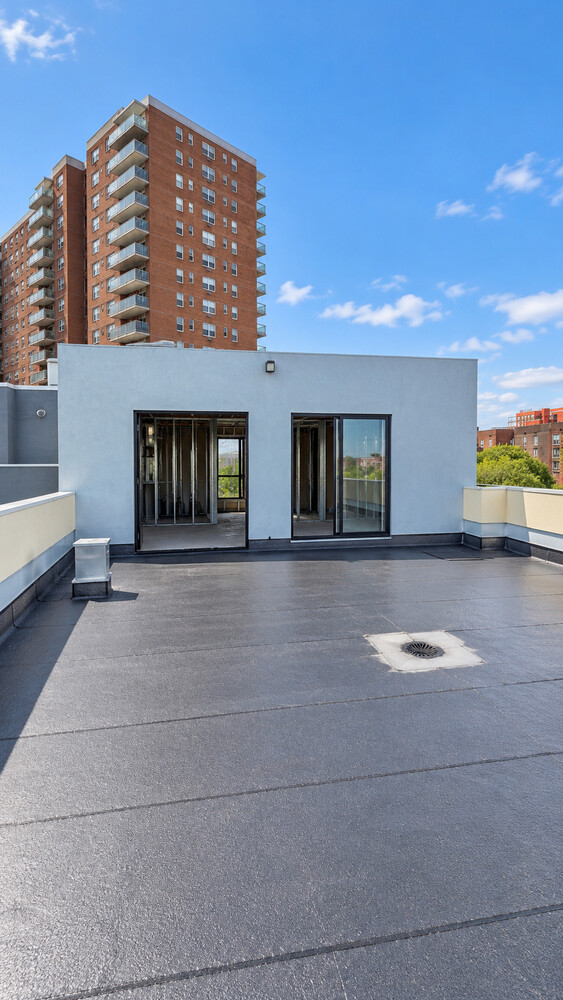 1055 E 34TH Street