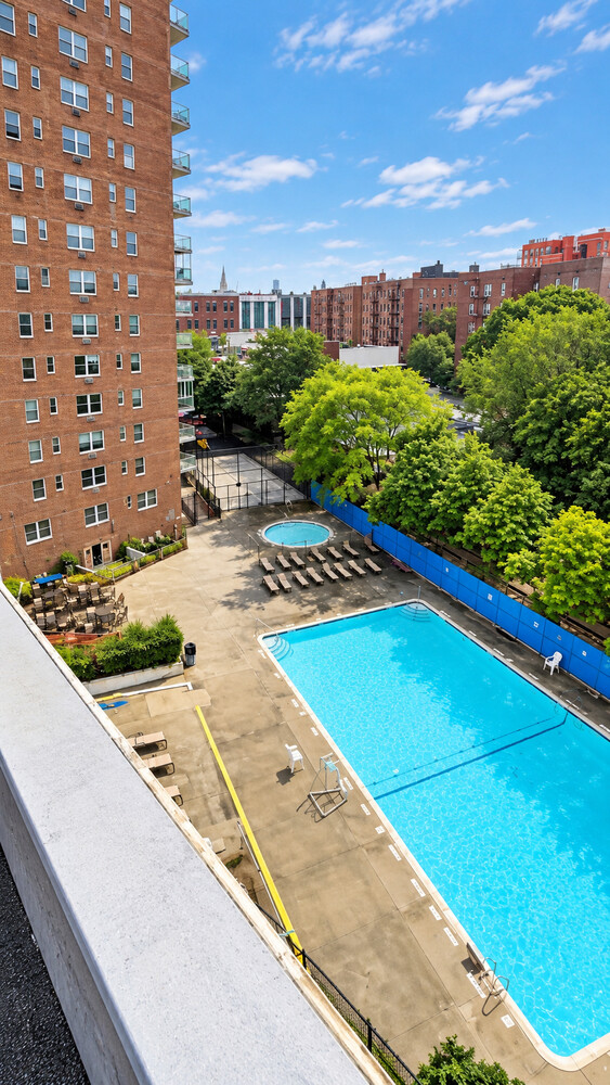 1055 E 34TH Street