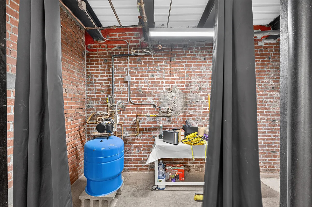 81 WOOSTER Street BASEMENT