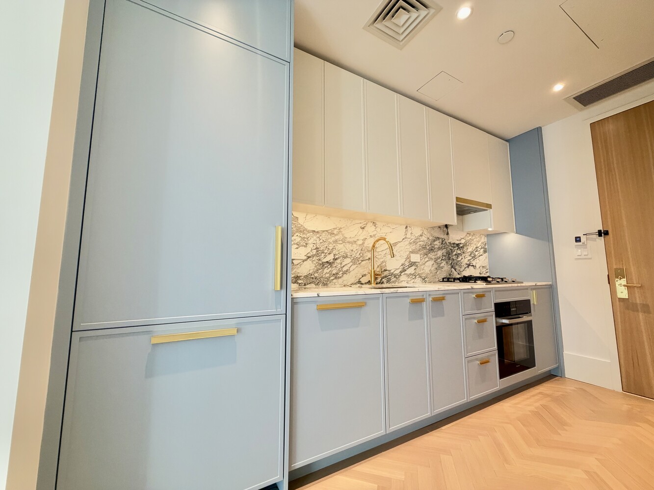 815 BROADWAY 401