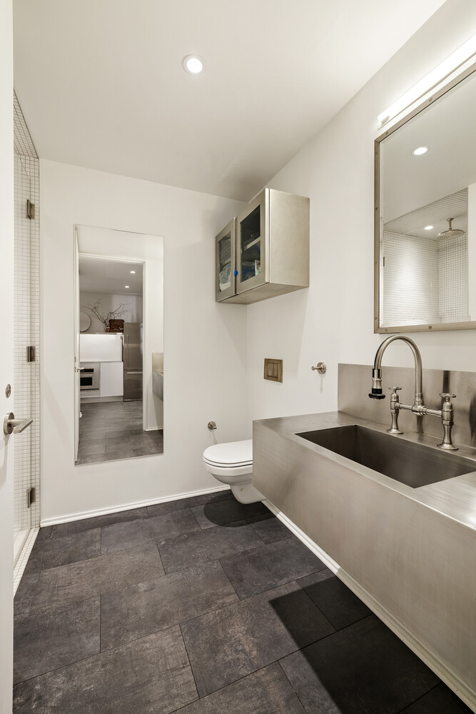 6 W 20TH Street 2