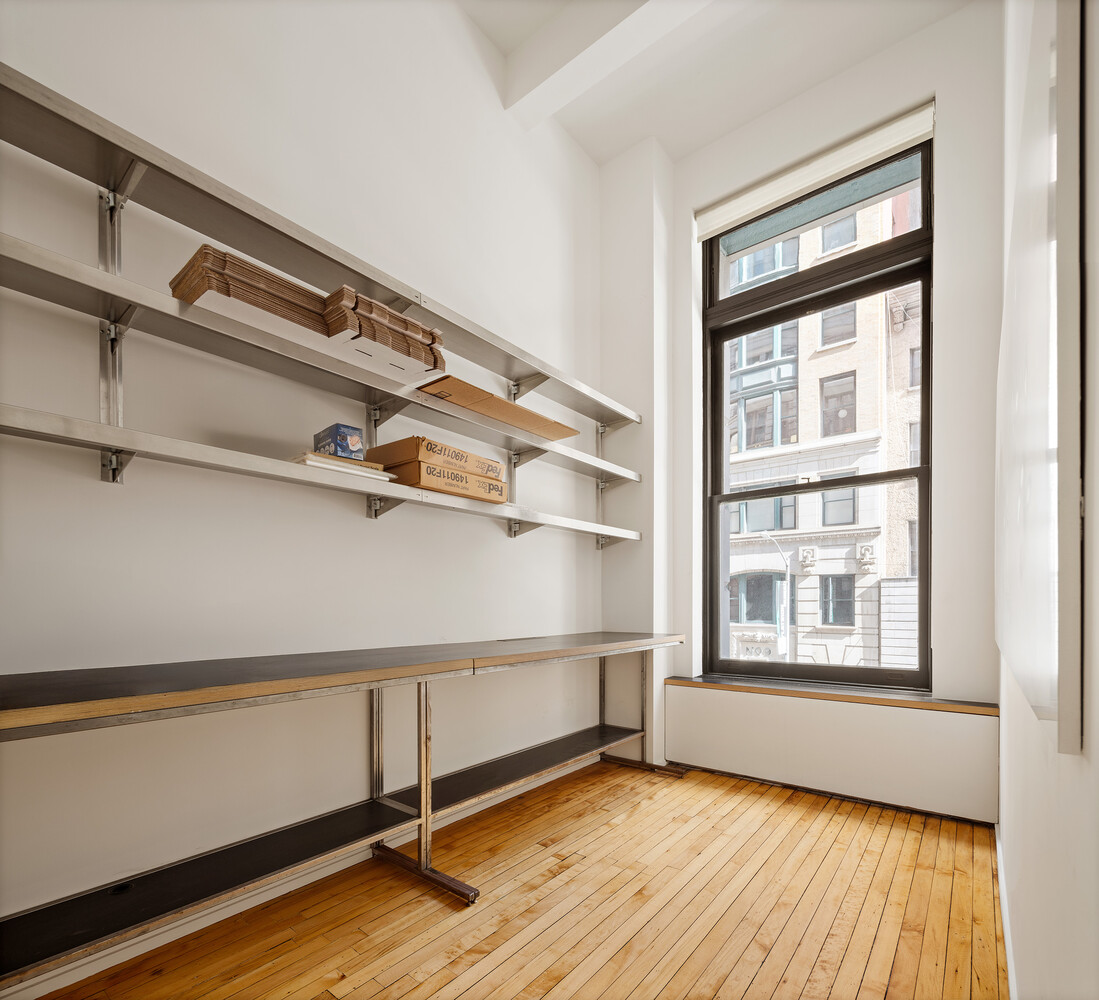 6 W 20TH Street 2