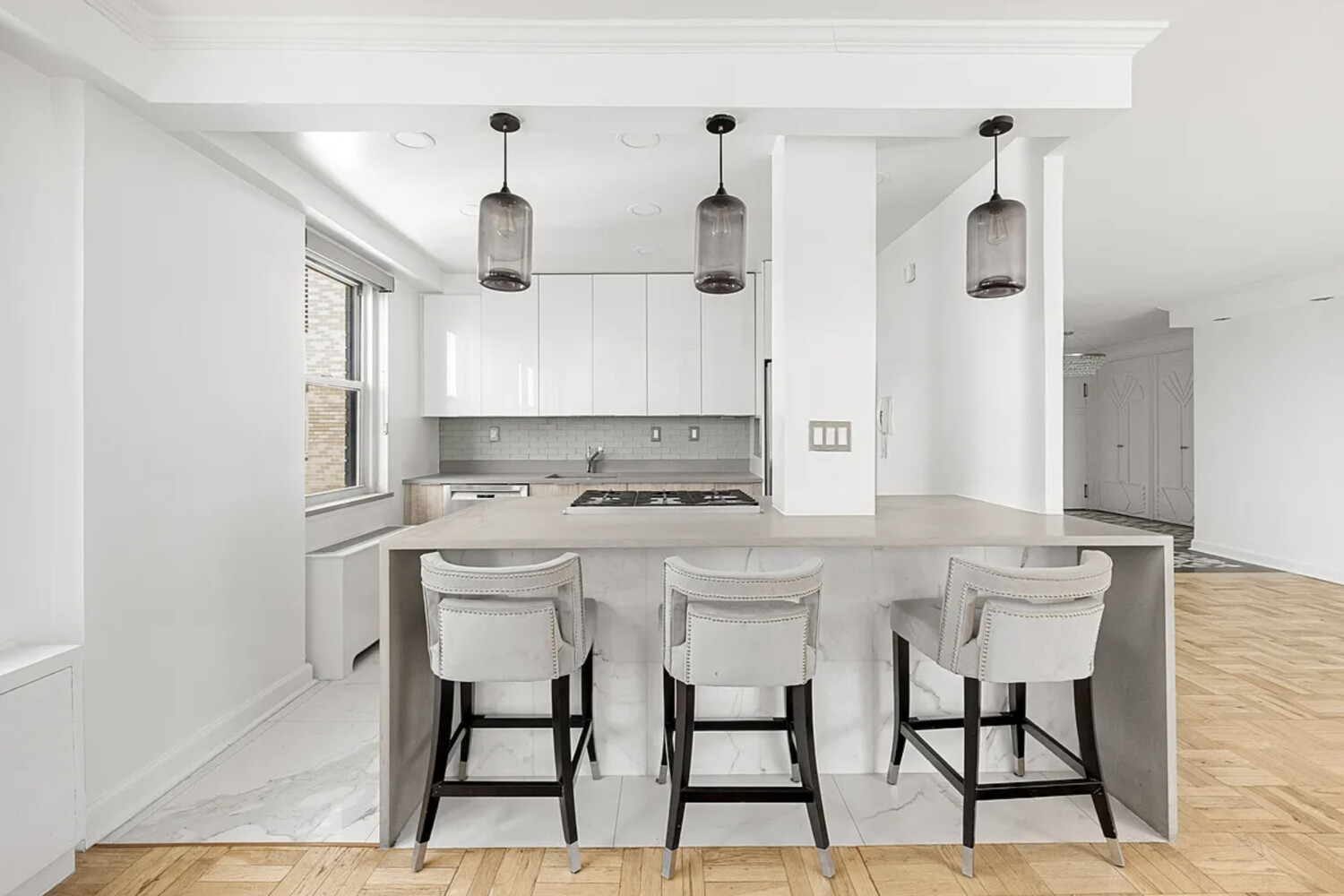 300 E 40TH Street 32K