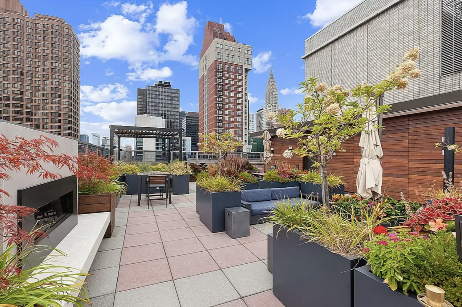 300 E 40TH Street 32K
