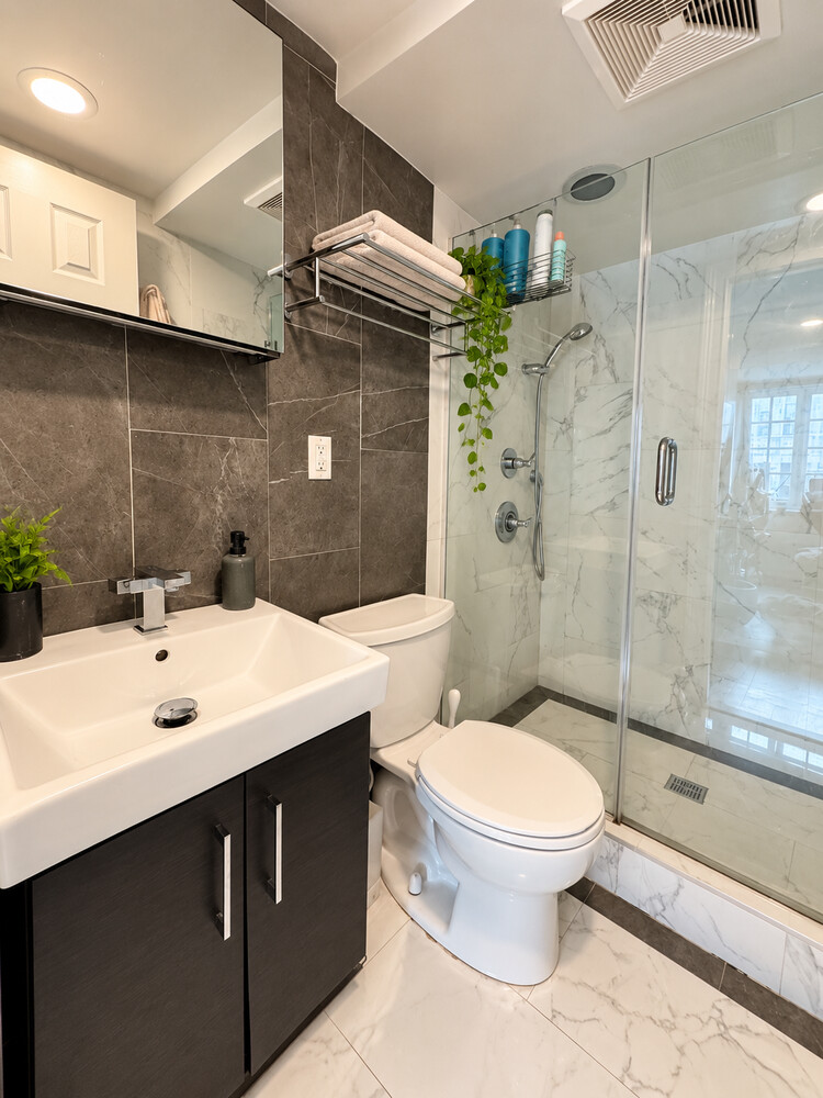 102 GREENWICH Avenue 5