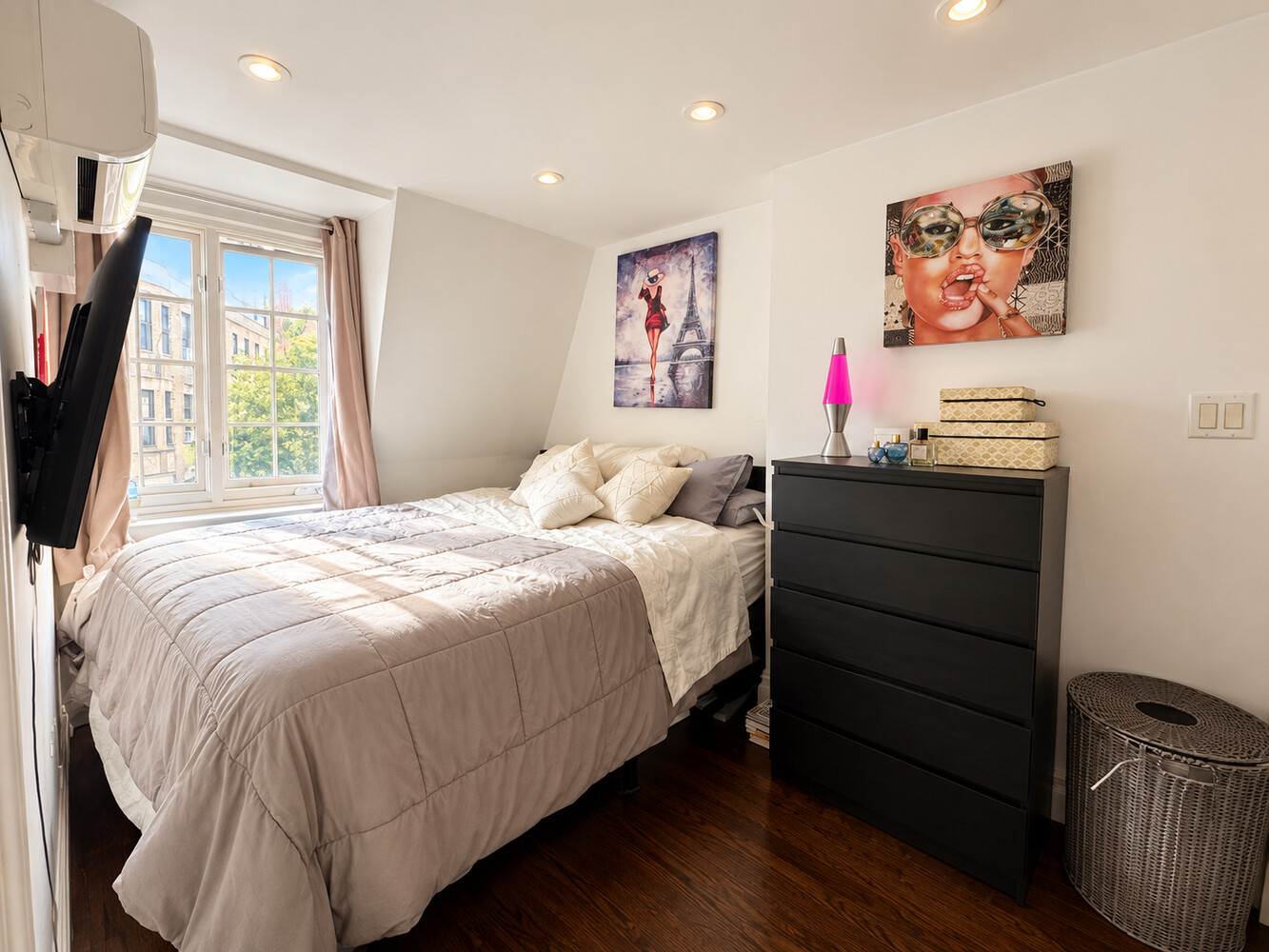 102 GREENWICH Avenue 5