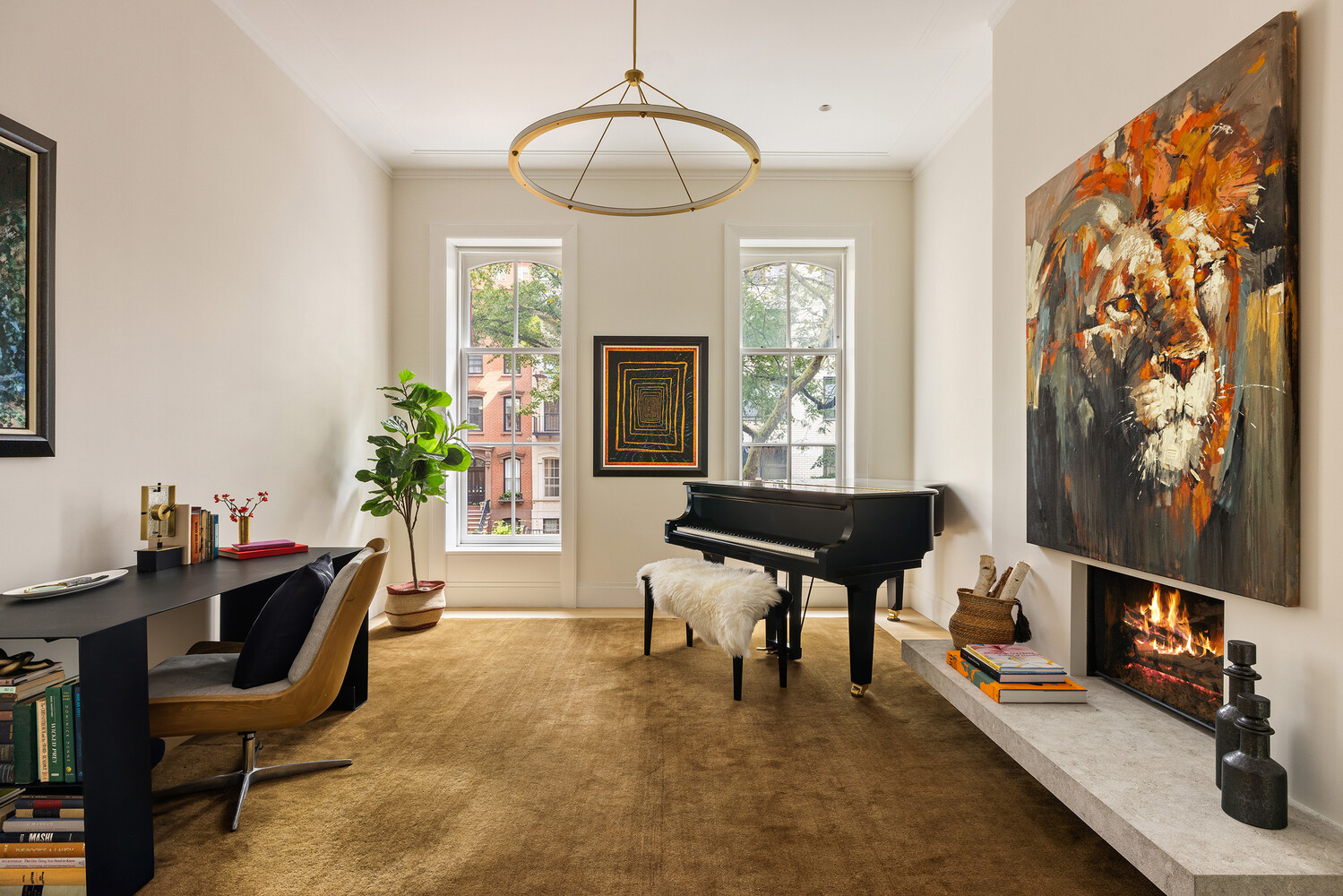 141 E 18TH Street