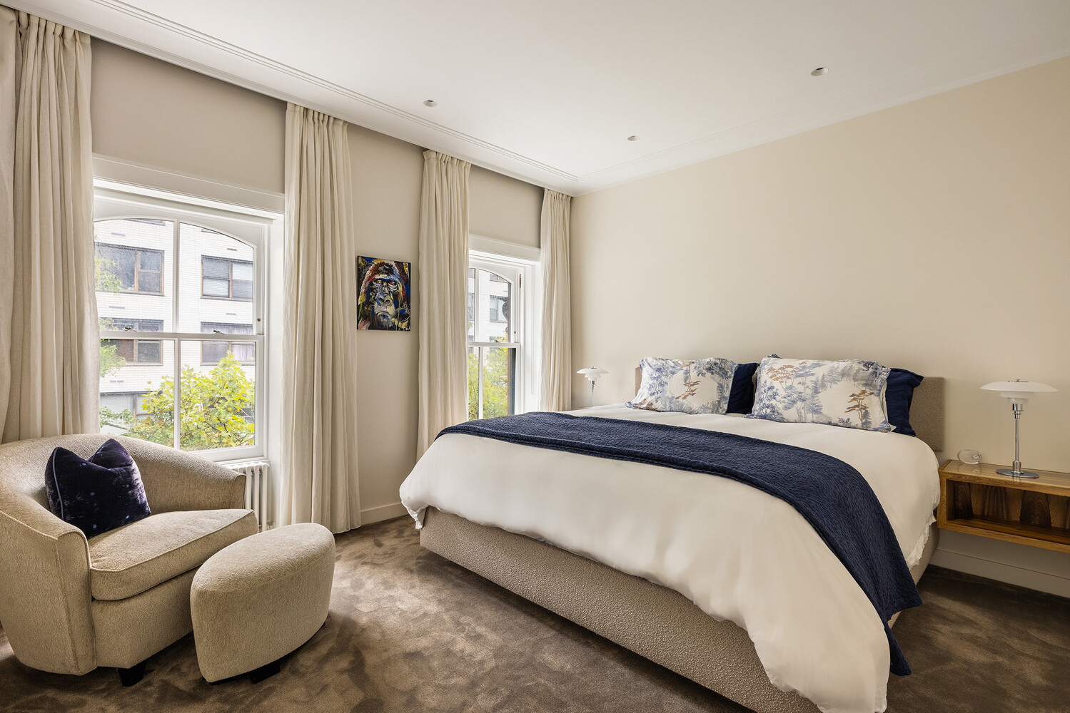 141 E 18TH Street