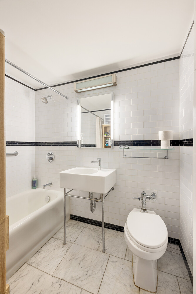 201 W 16TH Street 9B