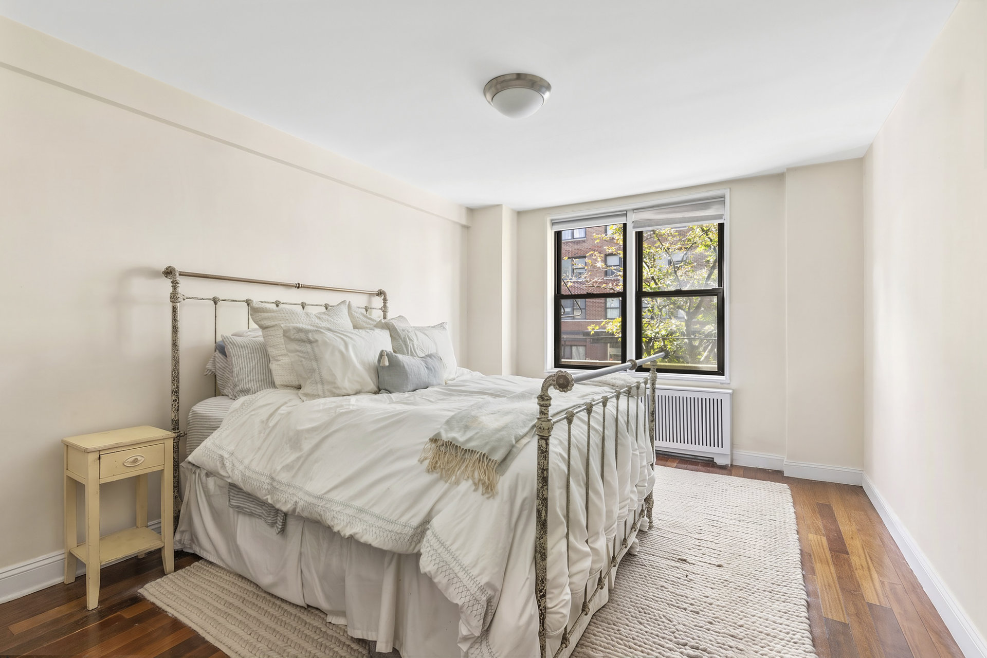 201 E 15TH Street 2D