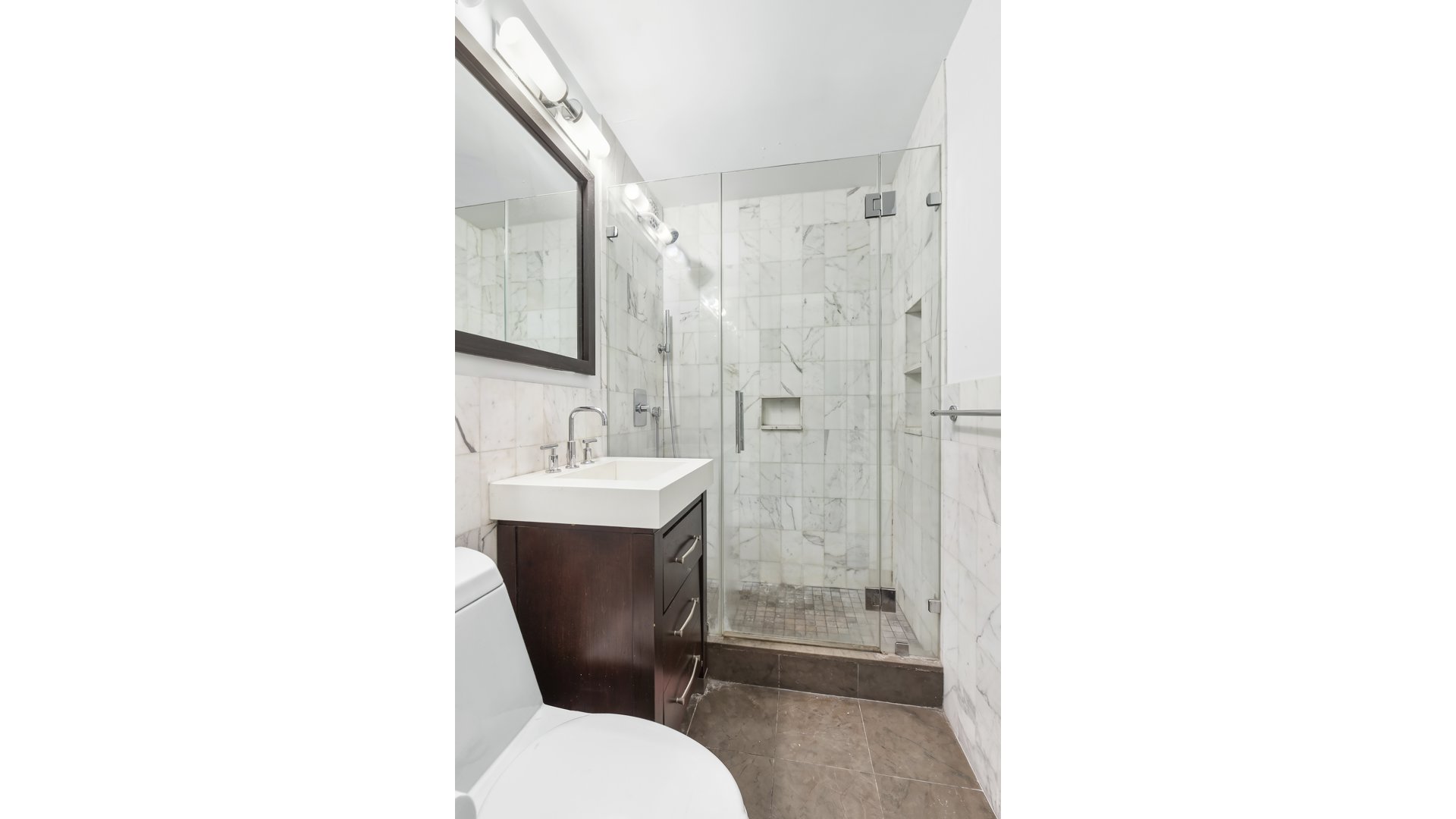 201 E 15TH Street 2D