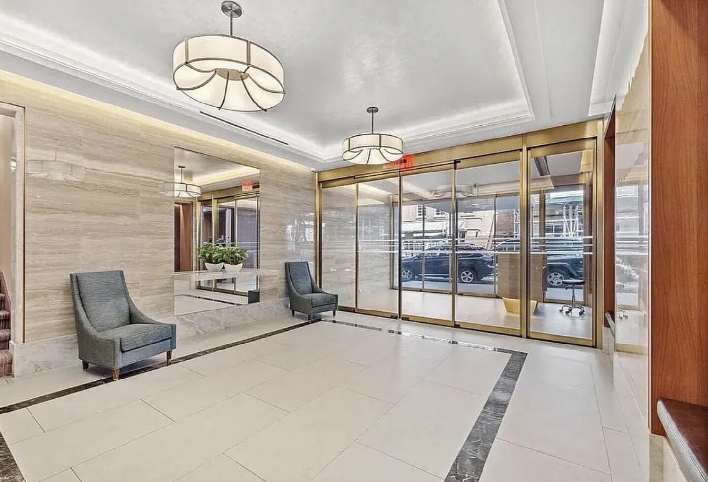 200 E 27TH Street 6W