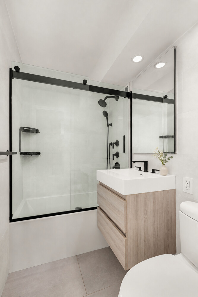 200 E 27TH Street 6W