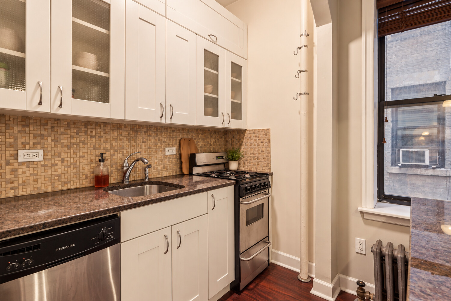 485 CENTRAL Park W APT2G