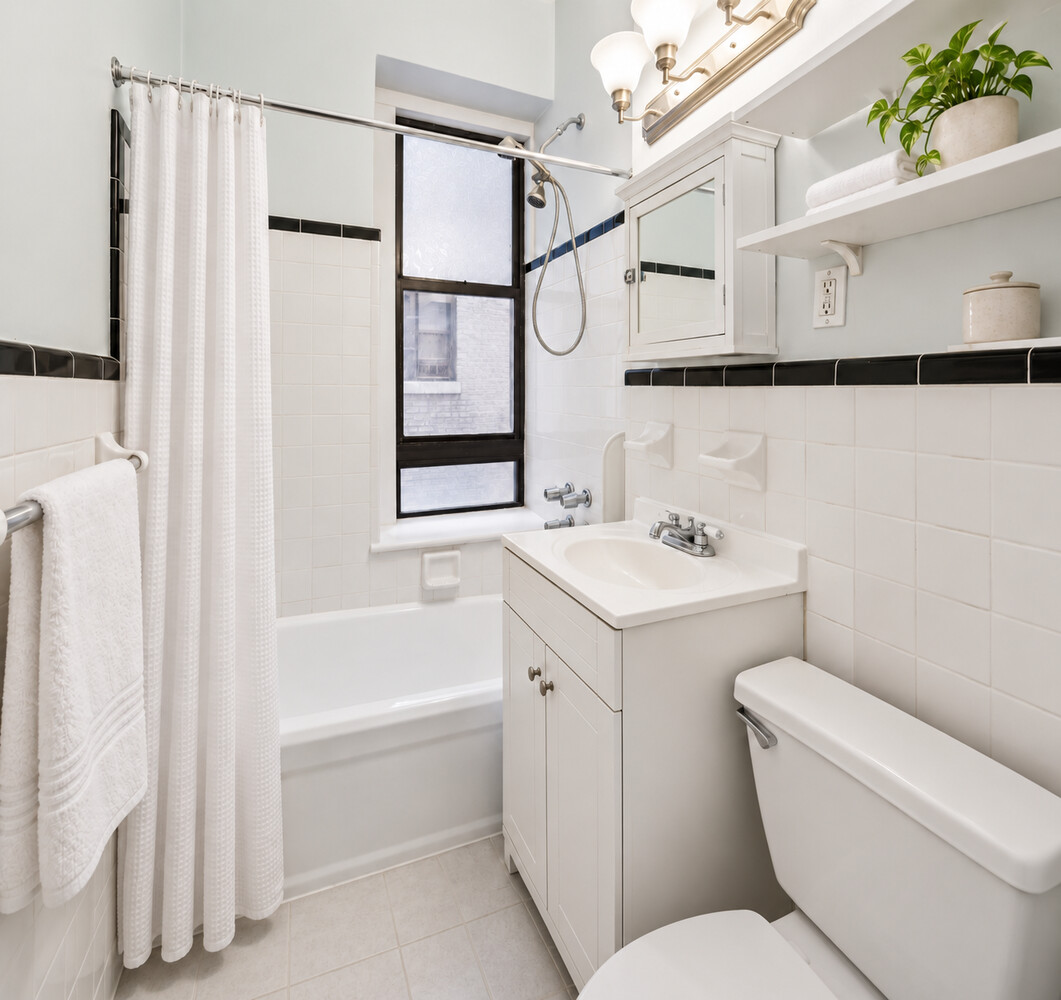 485 CENTRAL Park W APT2G