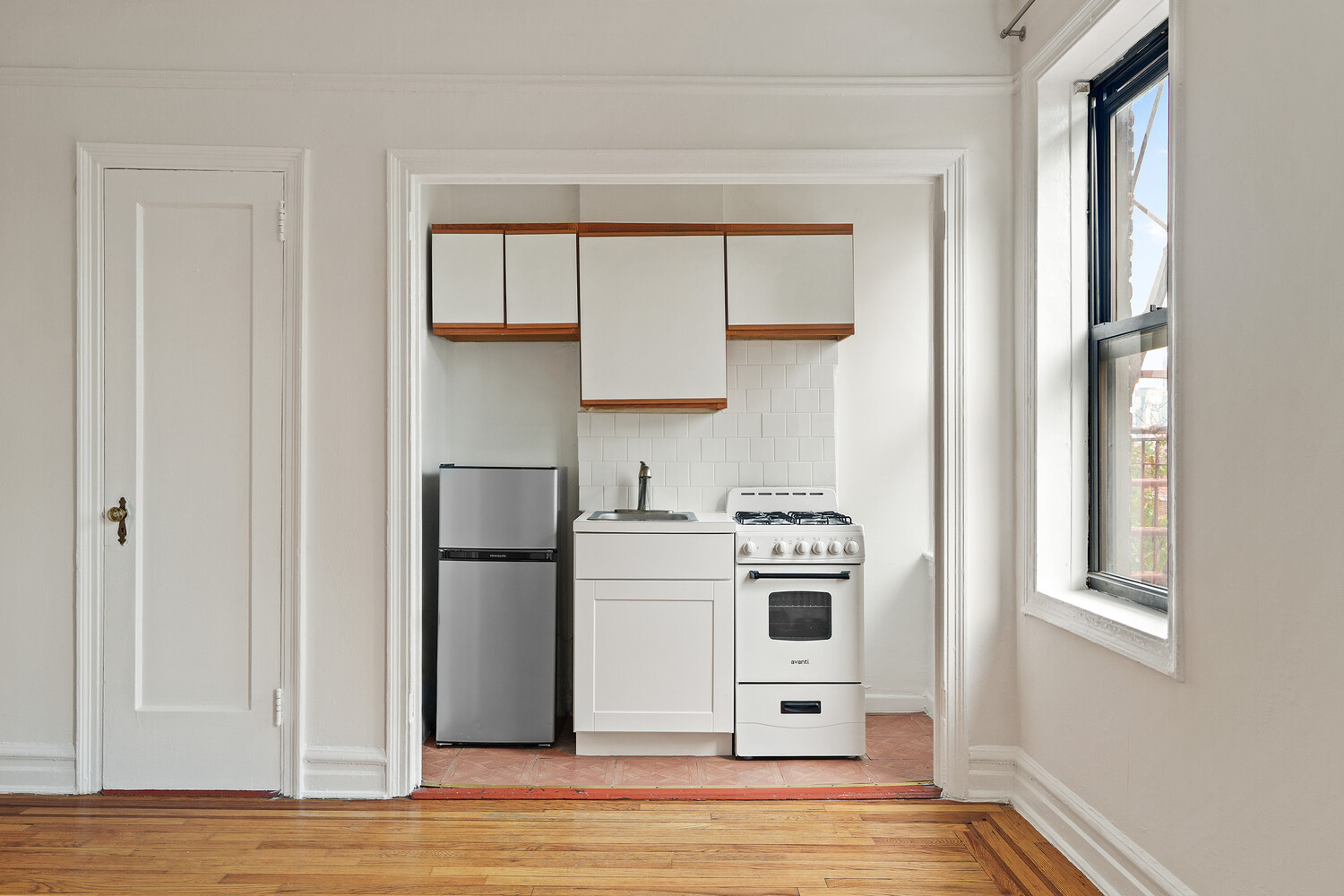 44-14 NEWTOWN Road 3M