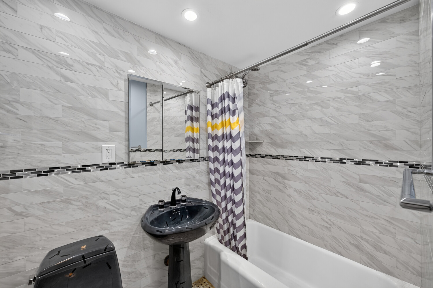 305 E 40TH Street 15L