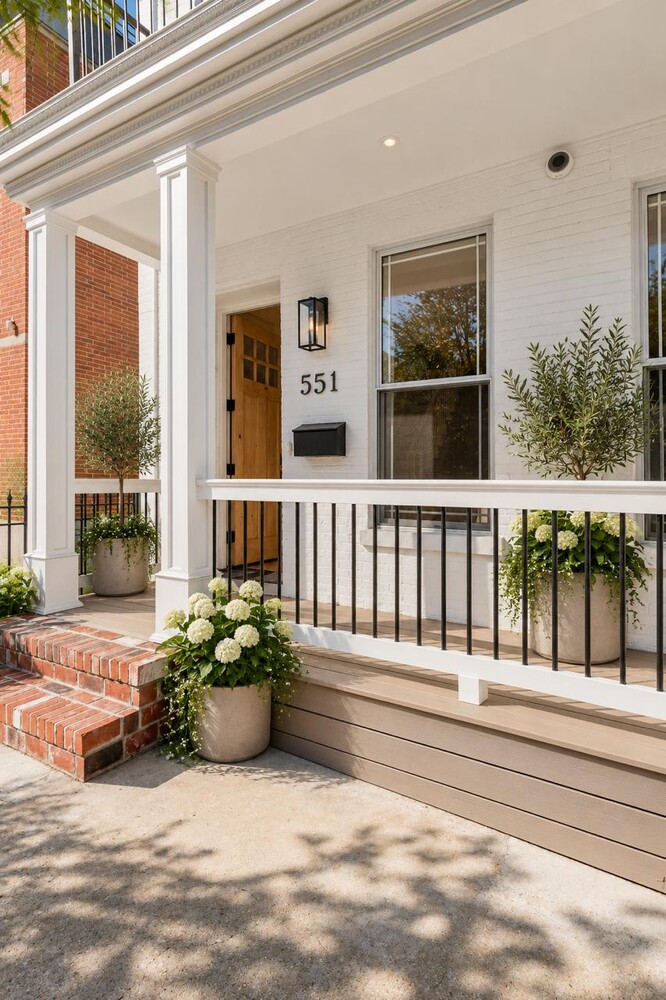 551 LEXINGTON Avenue