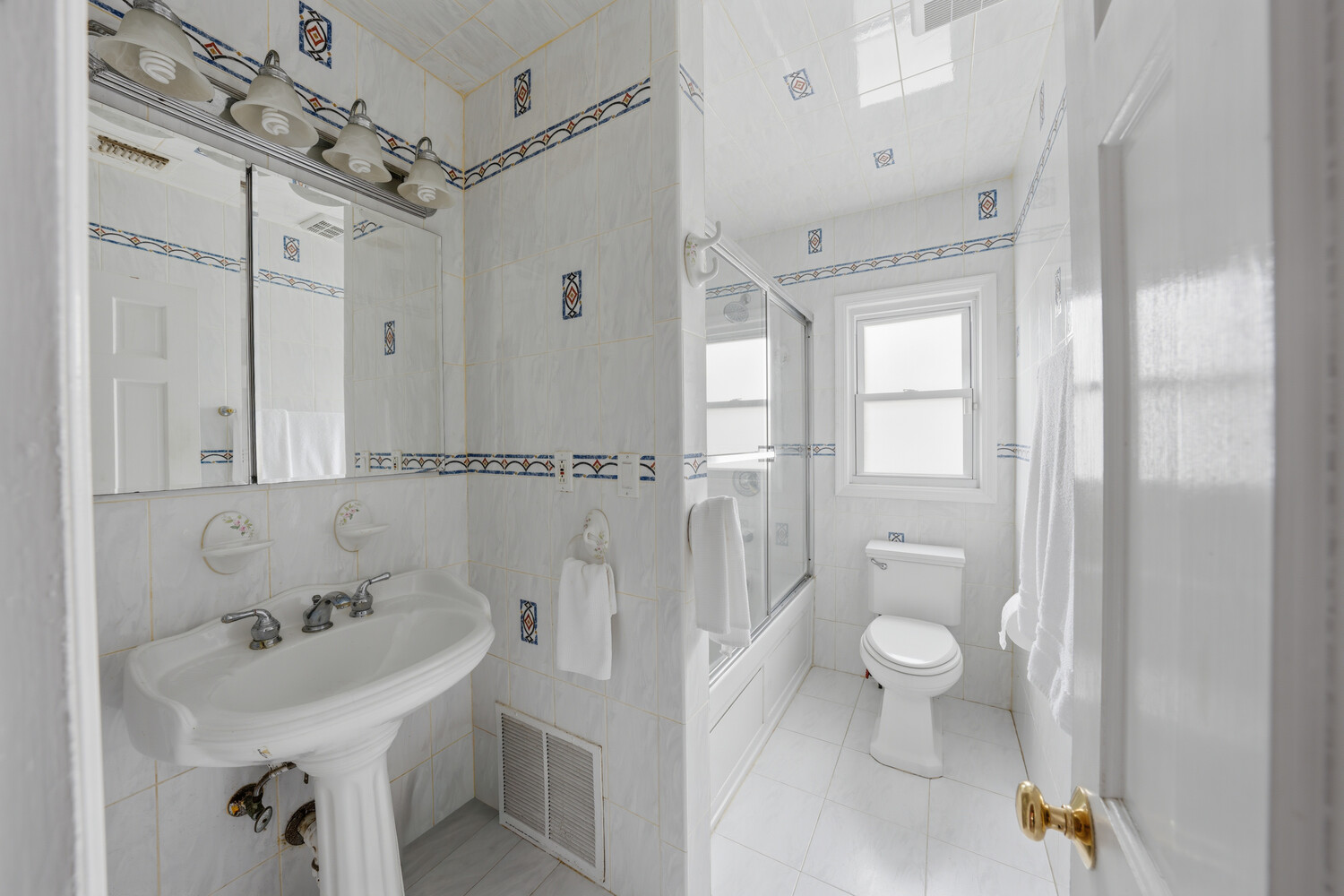 1142 BAY 25TH Street