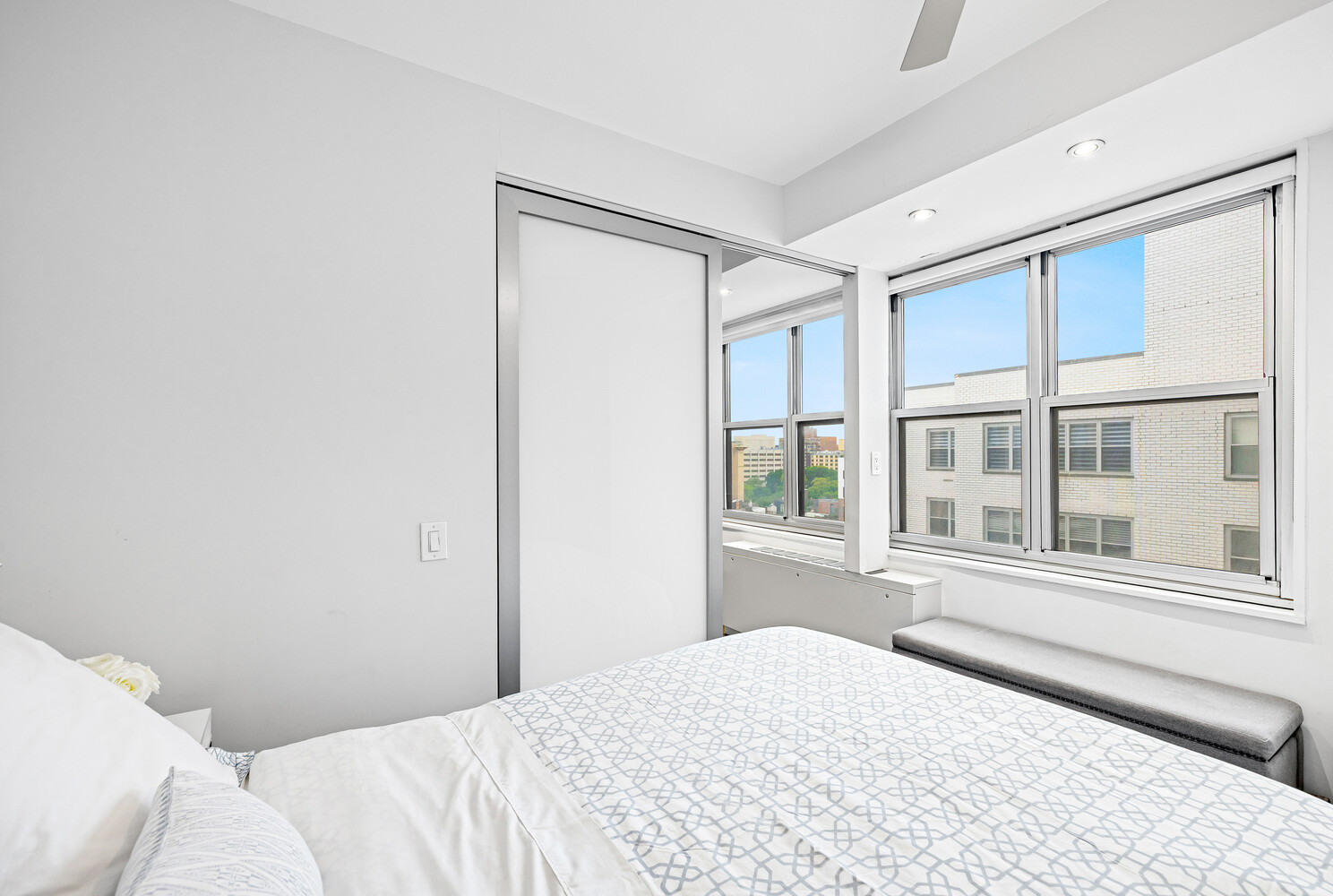 205 3RD Avenue 12U