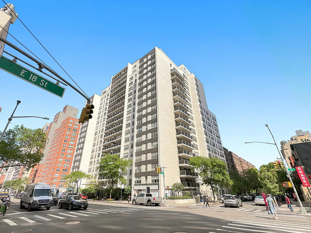 205 3RD Avenue 12U