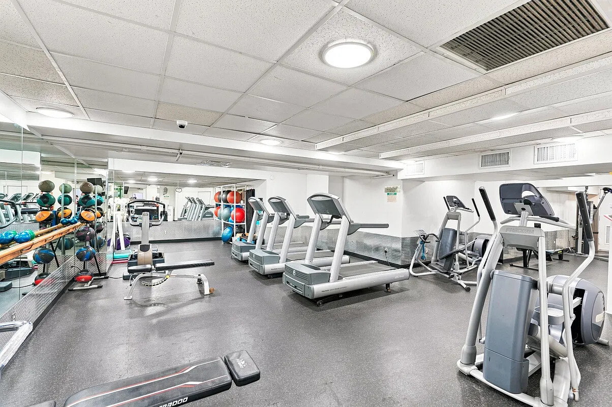 205 3RD Avenue 12U