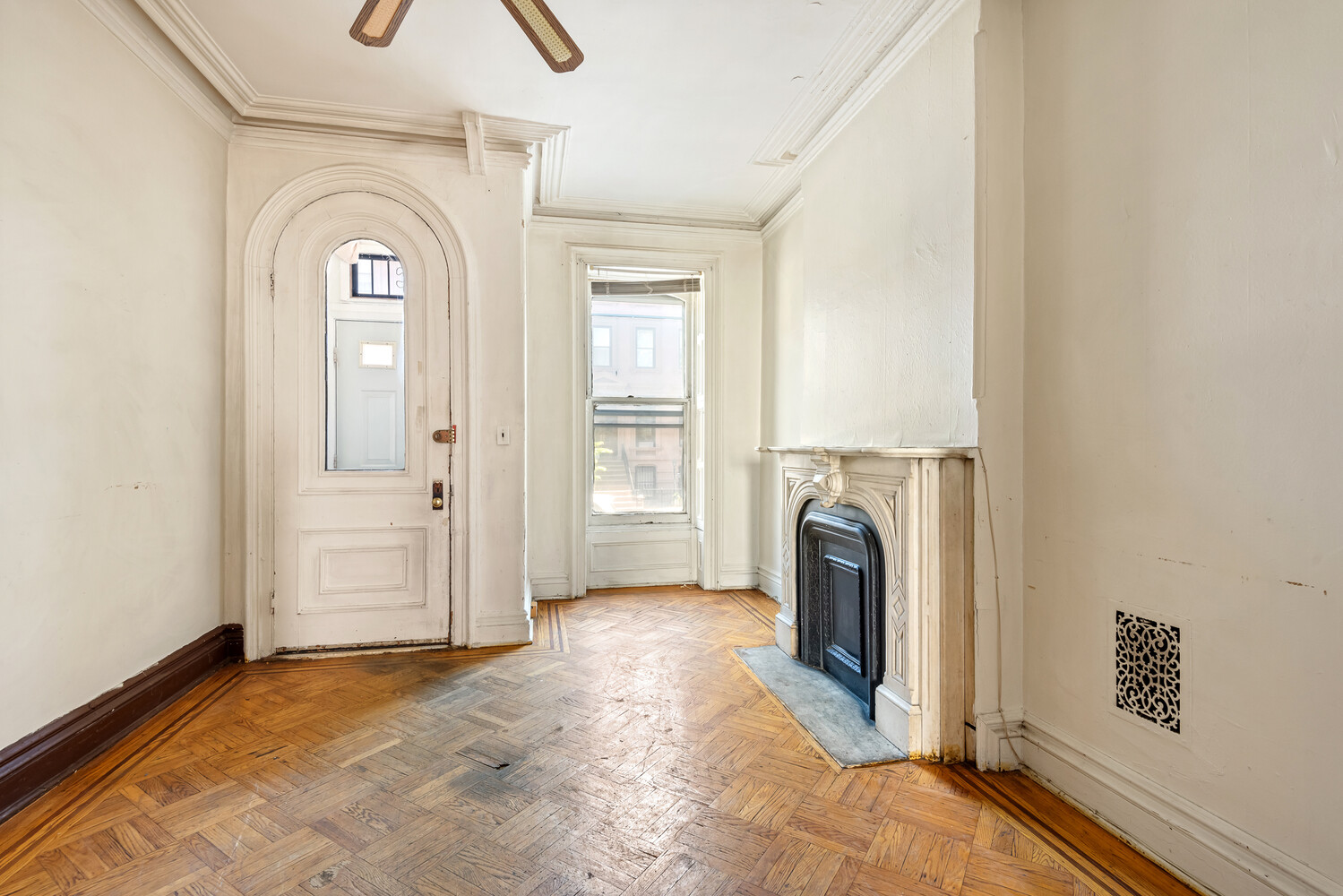 120 CAMBRIDGE Place