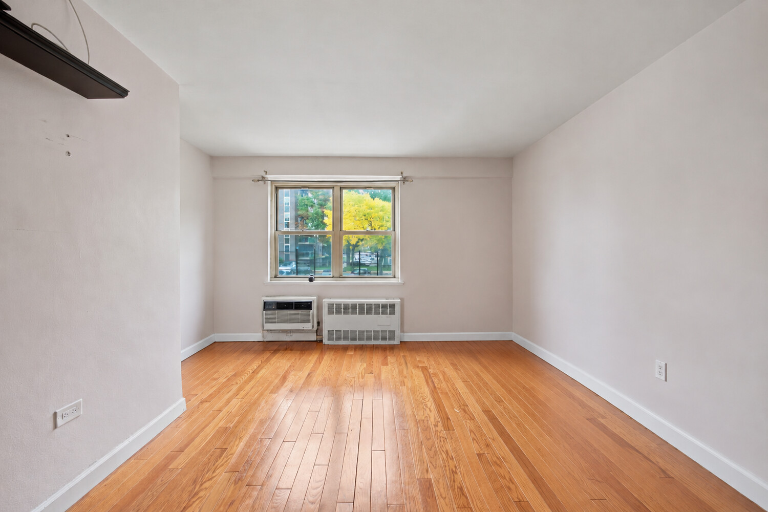 200 COZINE Avenue APT1E