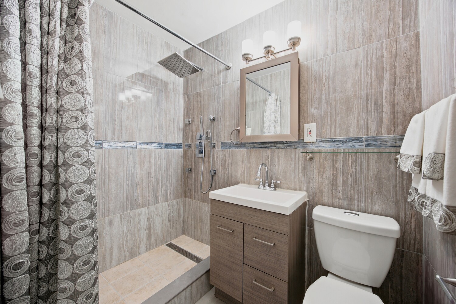 200 COZINE Avenue APT1E