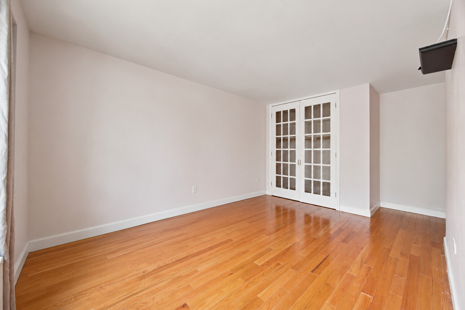 200 COZINE Avenue APT1E