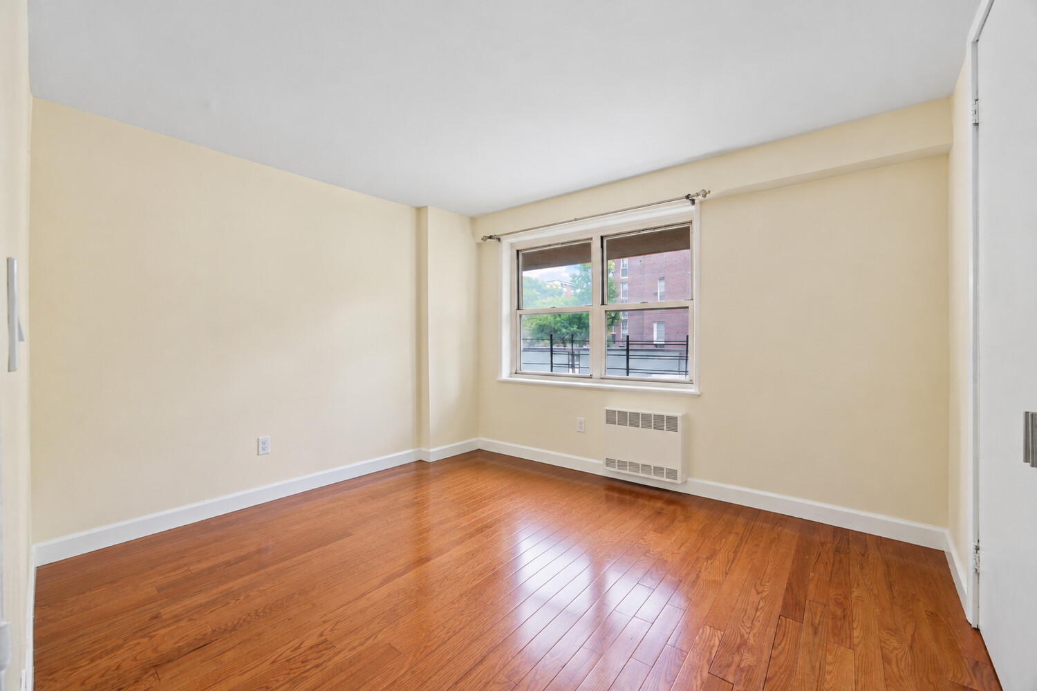 200 COZINE Avenue APT1E