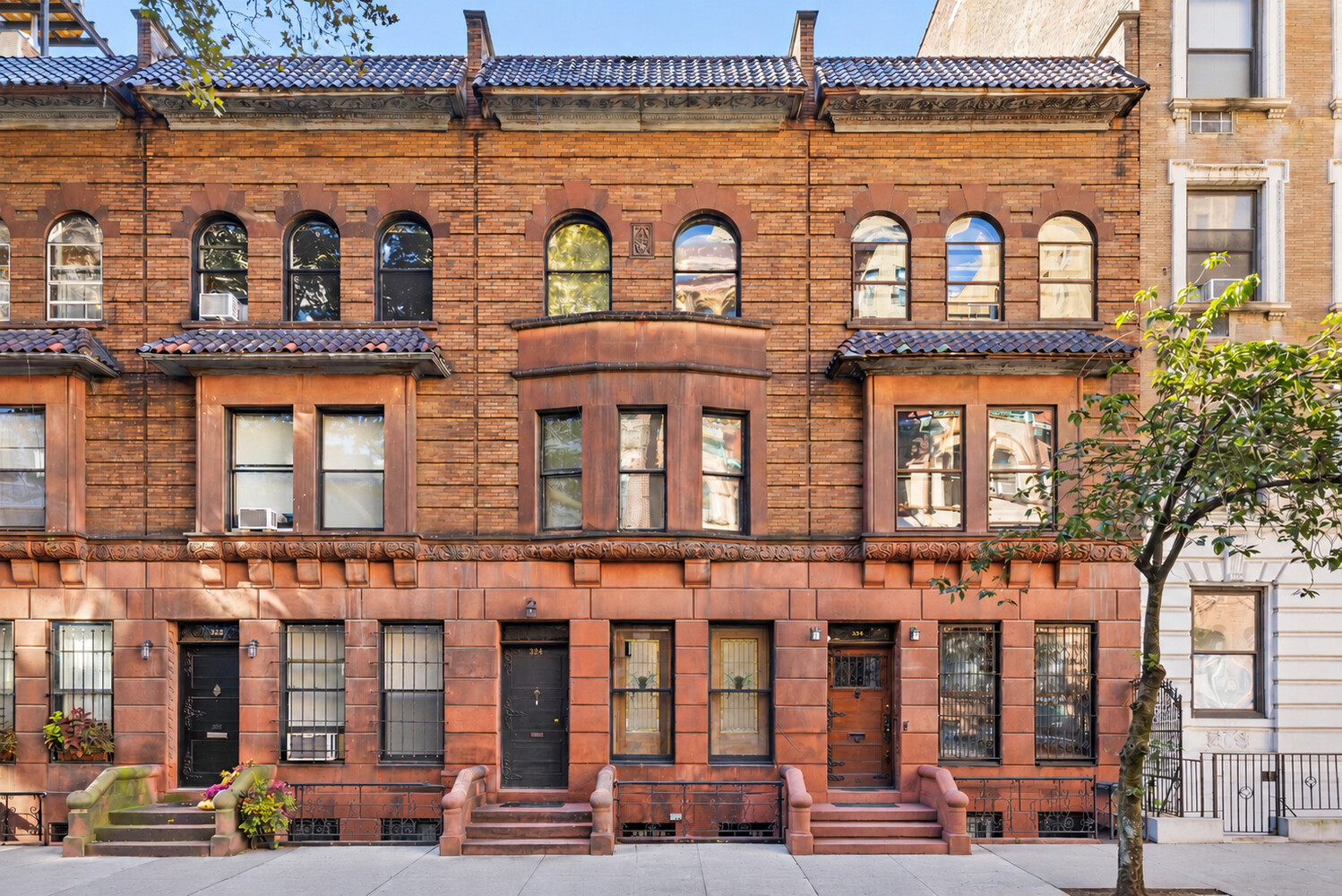 324 W 85TH Street