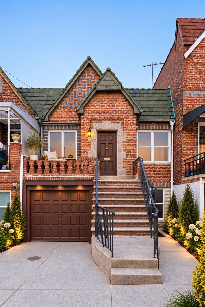 34 CORBIN Place