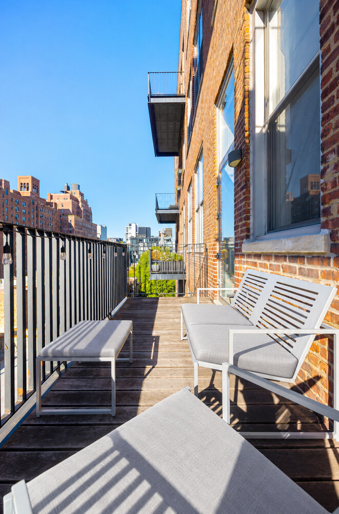 420 W 25TH Street APT6F