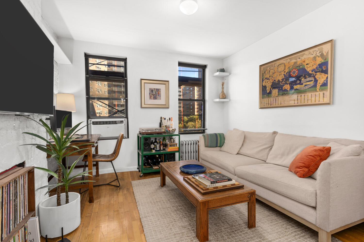 85 1ST Avenue 10B