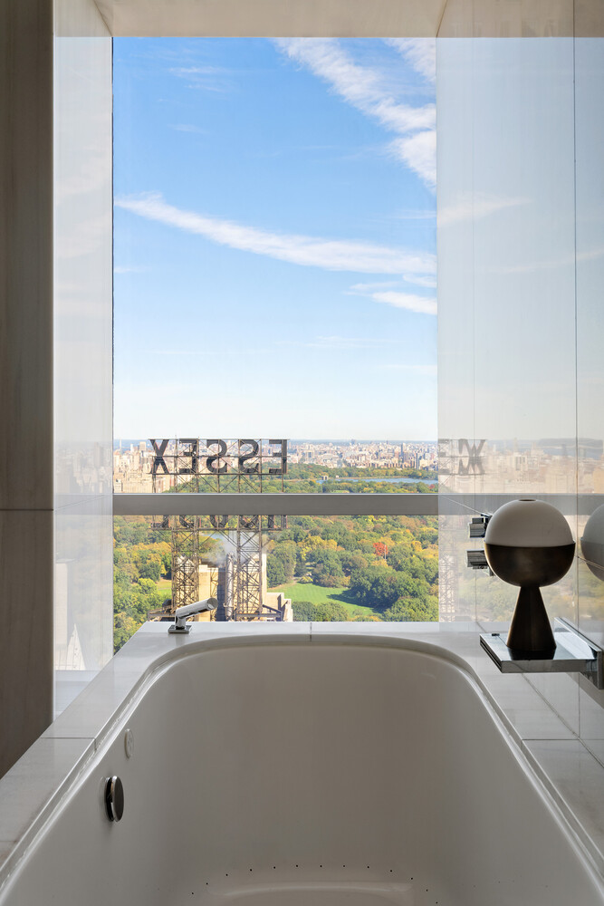 157 W 57TH Street 51C