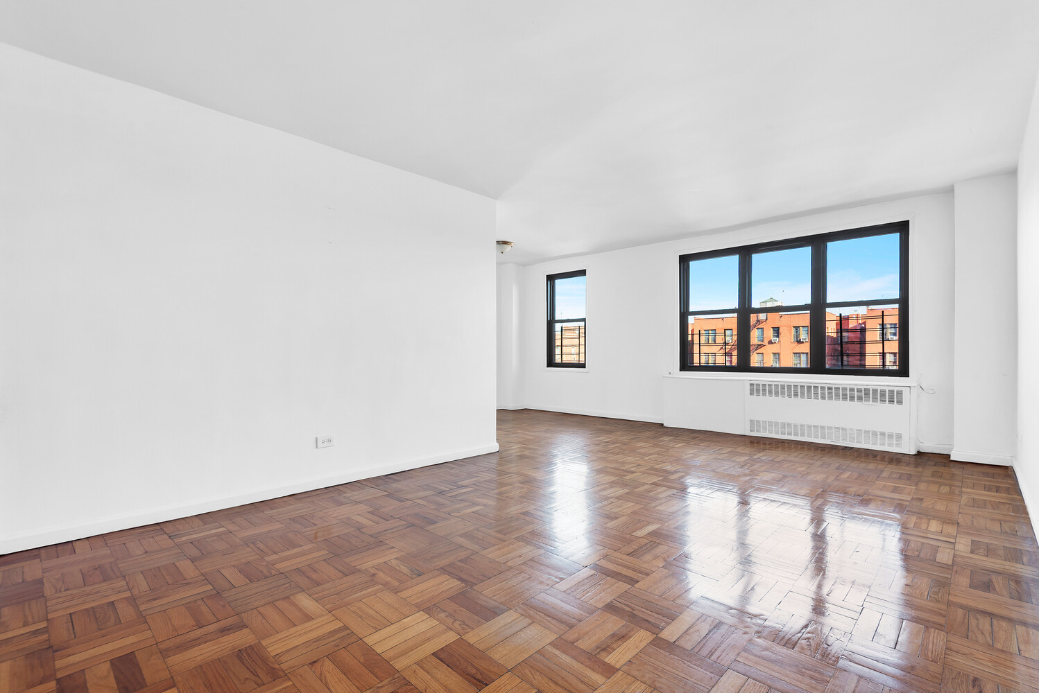 2835 WEBB Avenue 7E