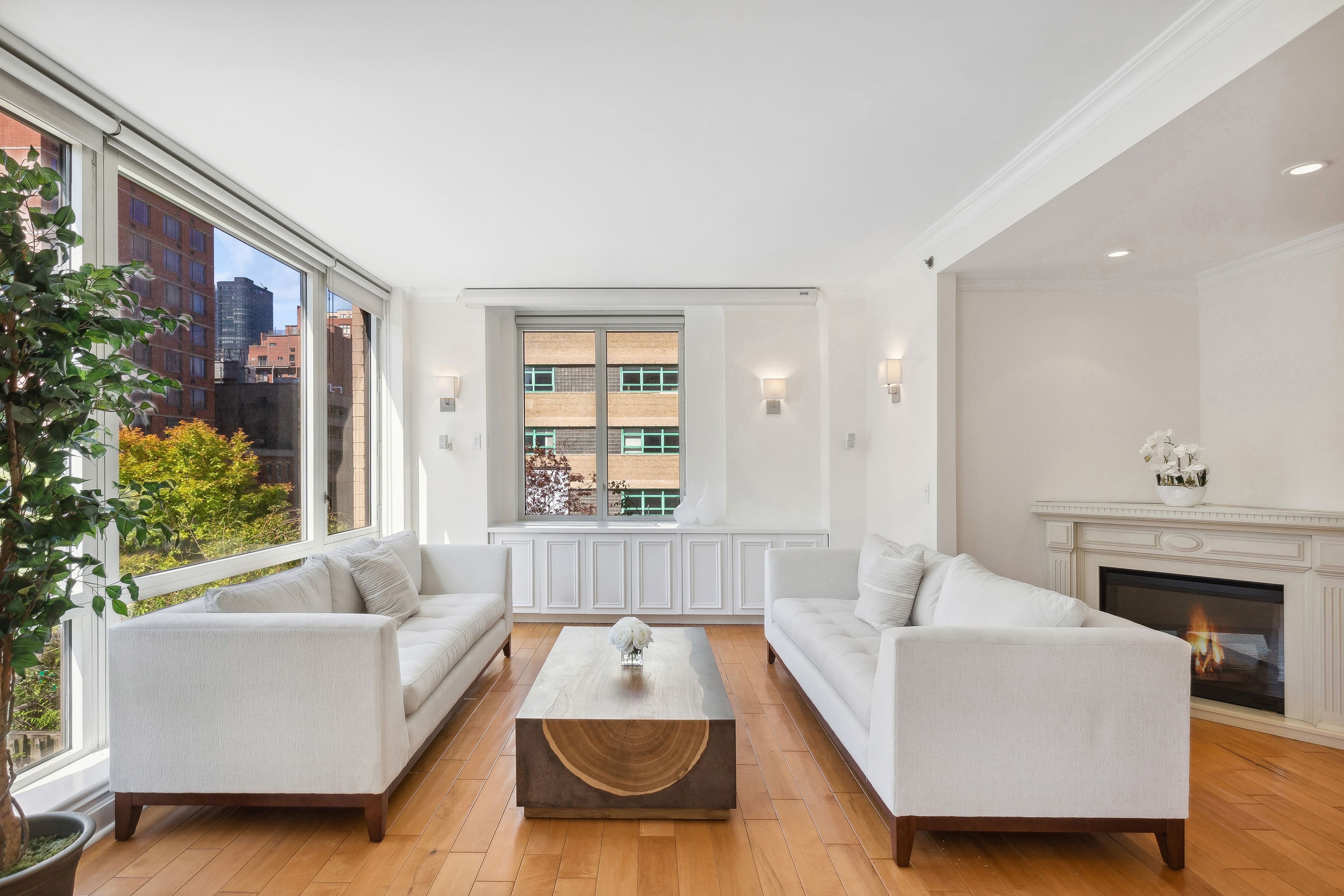 401 E 60TH Street Unit: 4B