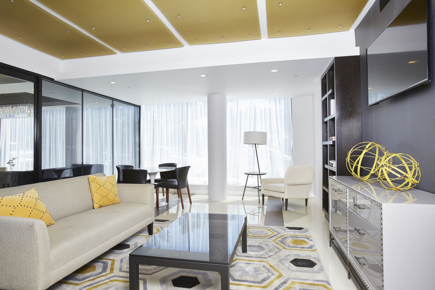 11-35 45th Ave Unit: 2B