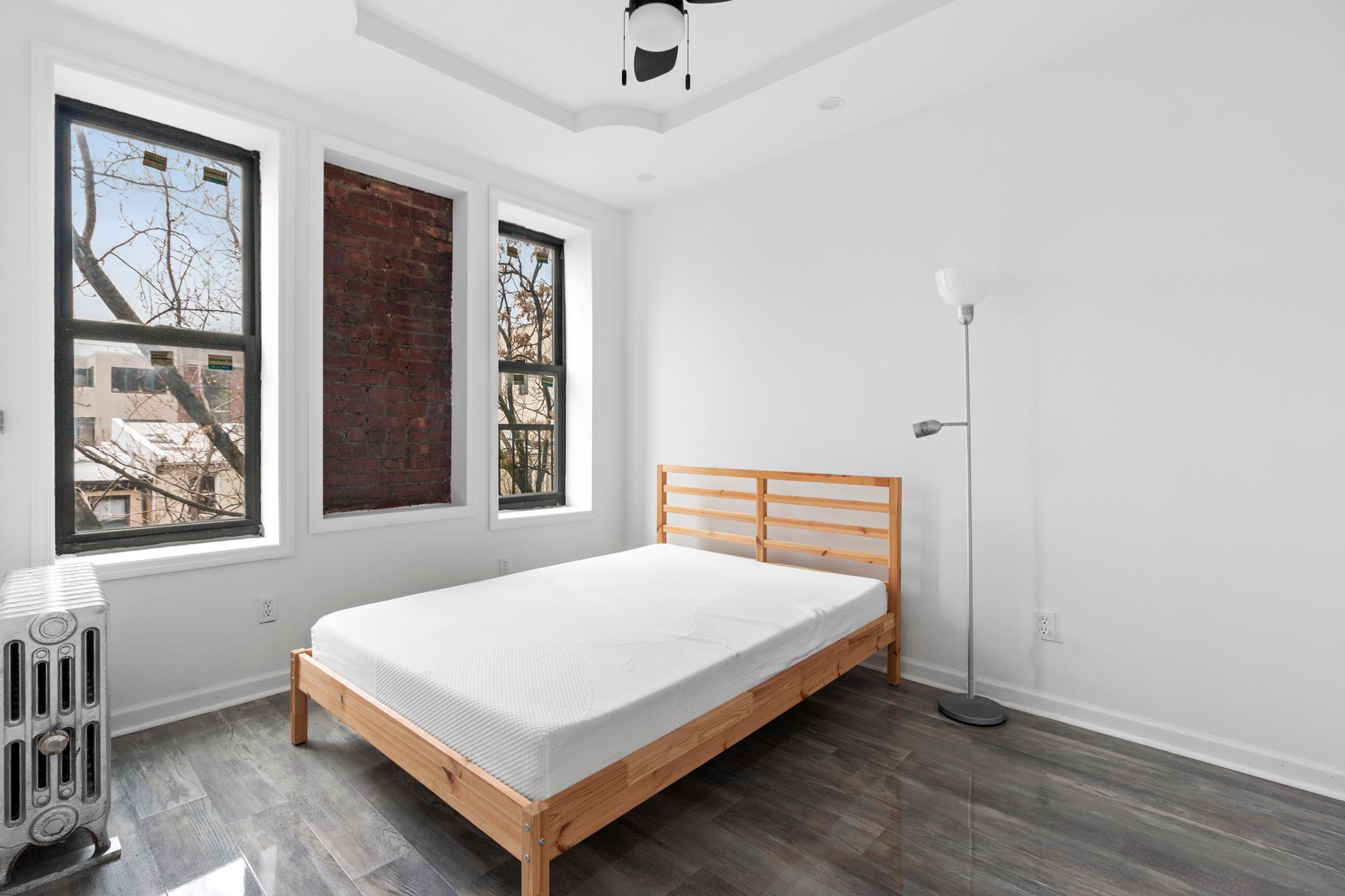 256 PACIFIC Street Unit: 20