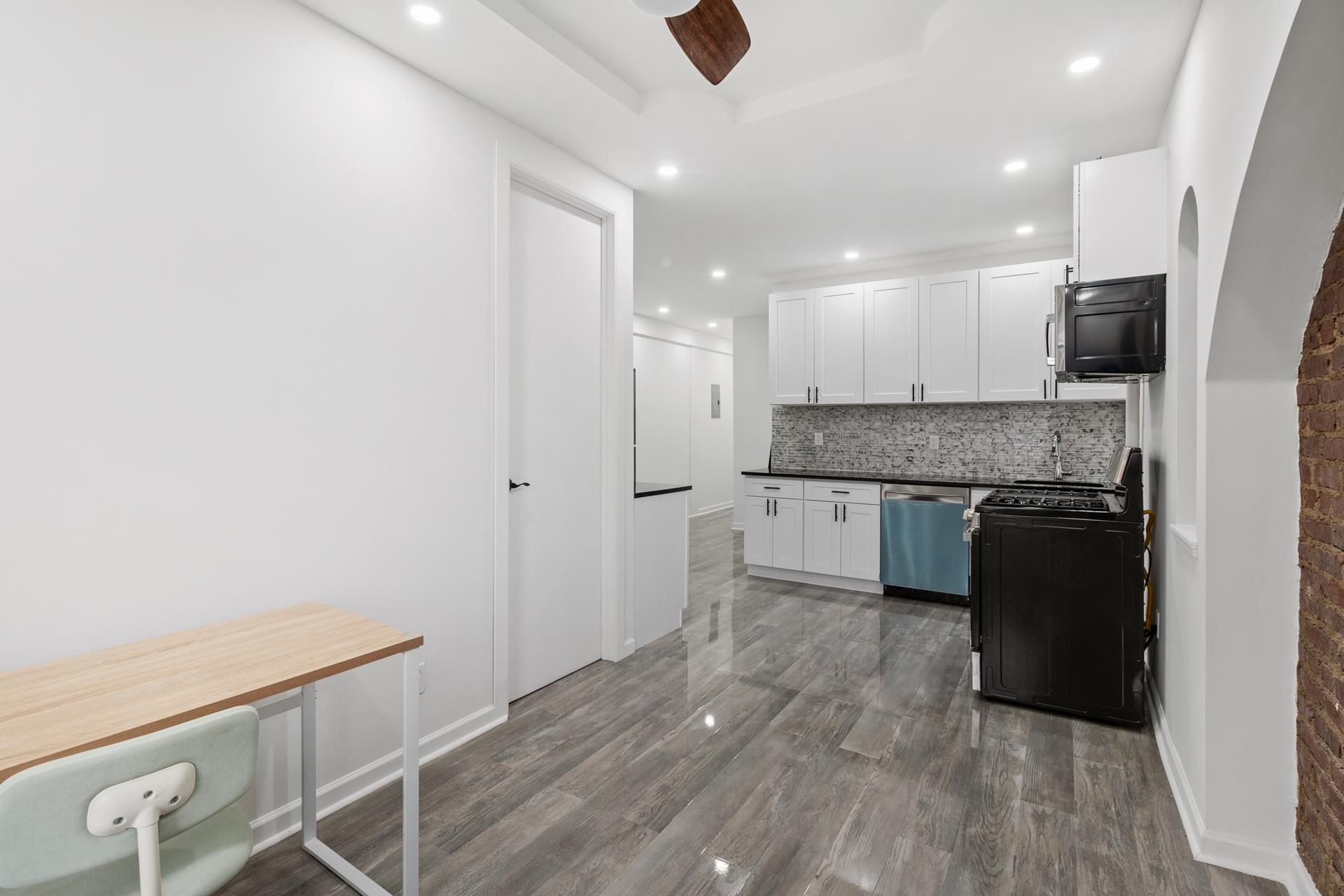 256 PACIFIC Street Unit: 20
