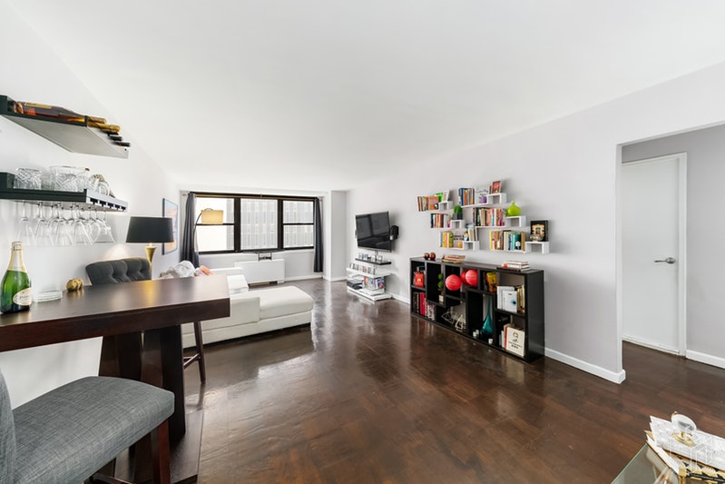 225 East 36th Street Unit: 8E