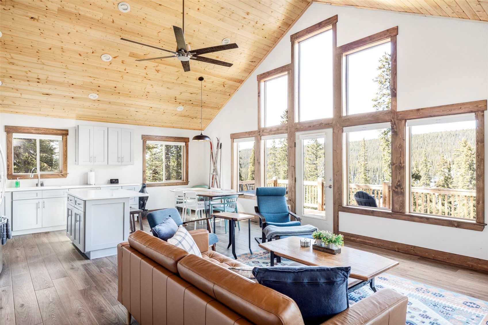 1207 Guymard ROAD