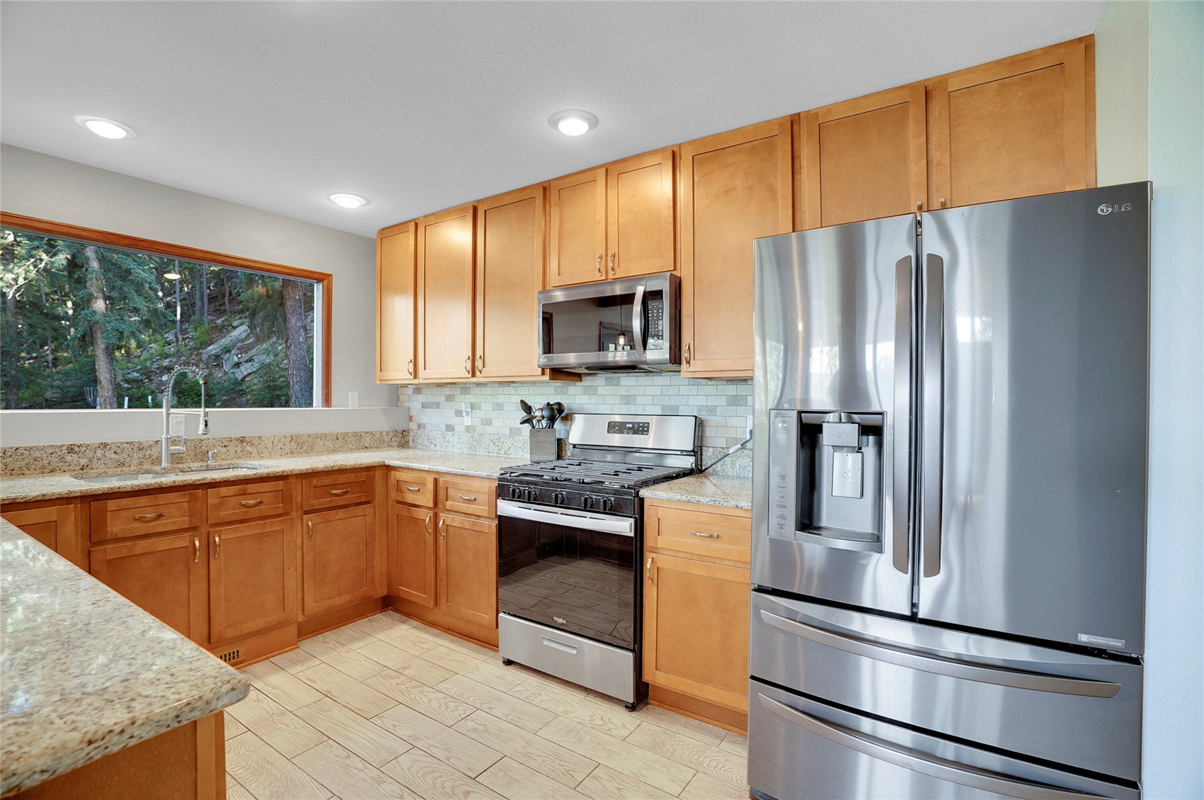 920 Saddleback DRIVE
