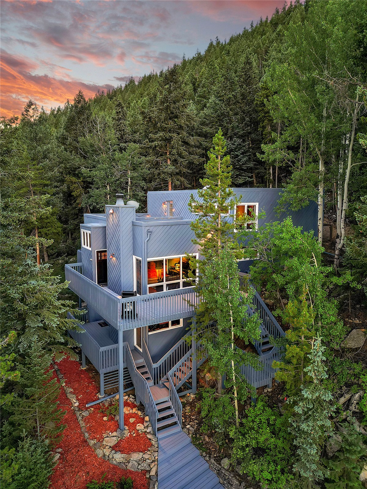 920 Saddleback DRIVE