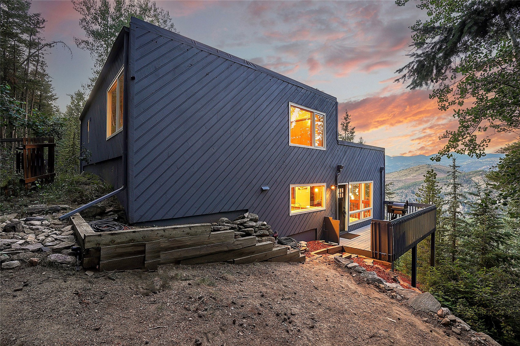 920 Saddleback DRIVE
